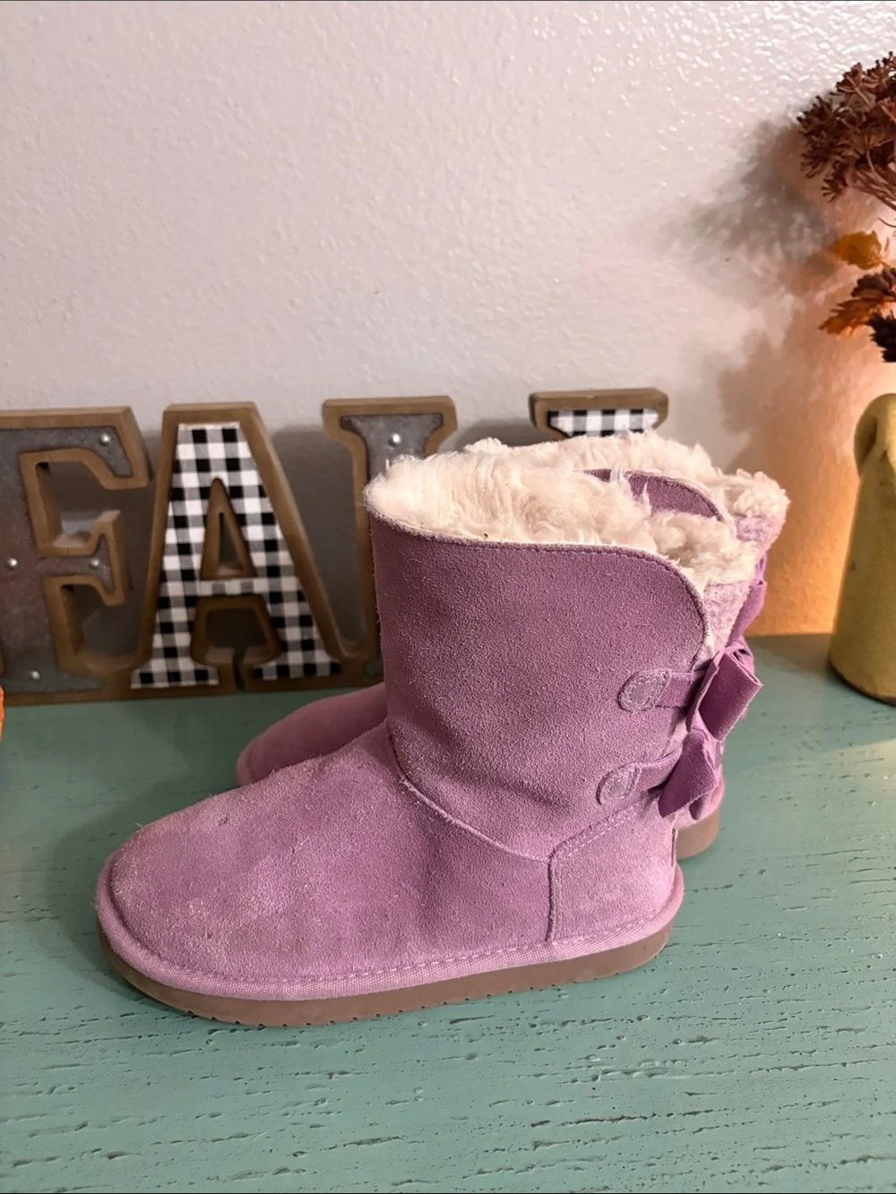 Plush Lined Pink Suede Winter Boots